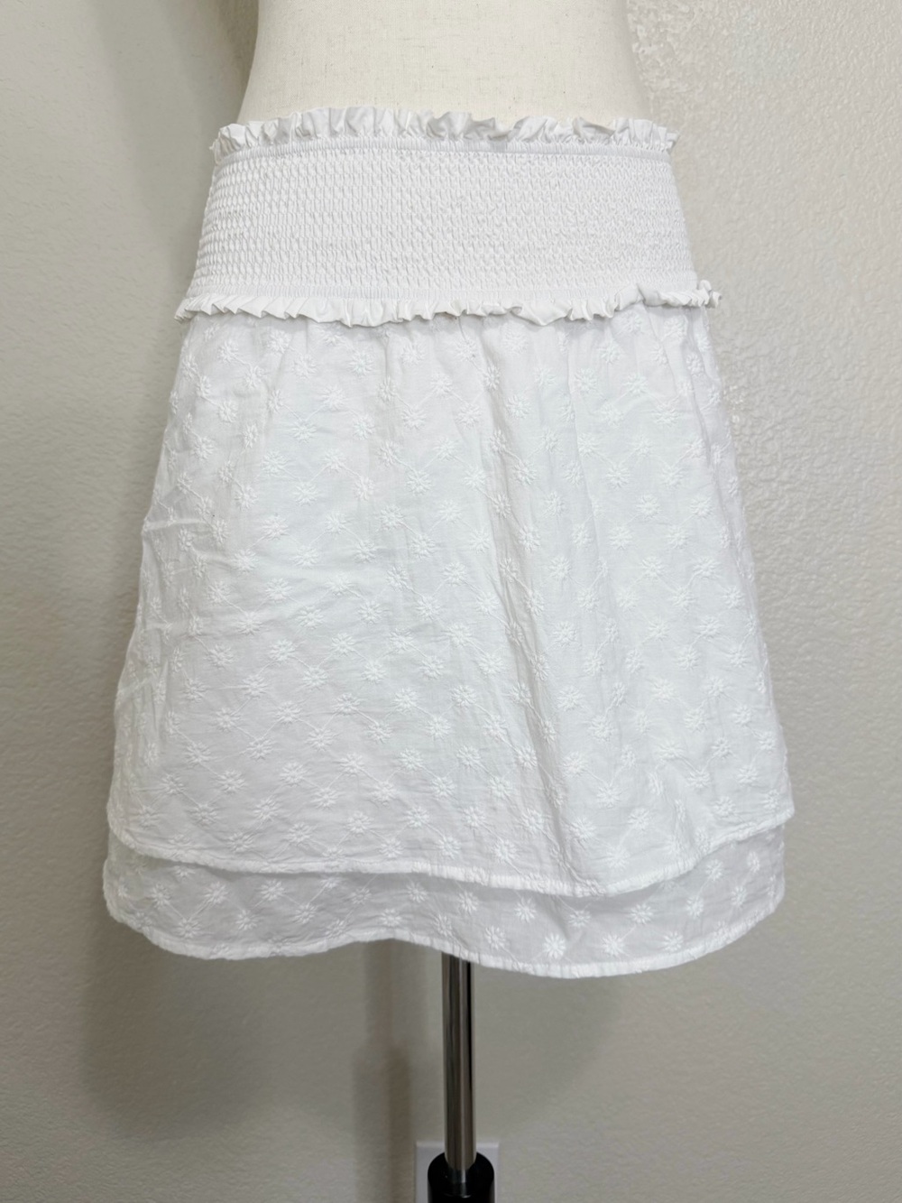 Rails Addison White Embroidered Floral Smocked Tiered Mini Skirt, Sz Small